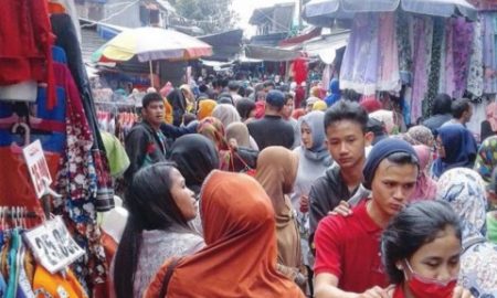 Jokowi Tak Masalah Pasar Kembali Ramai, Komisi VIII: Itu Langgar PSBB