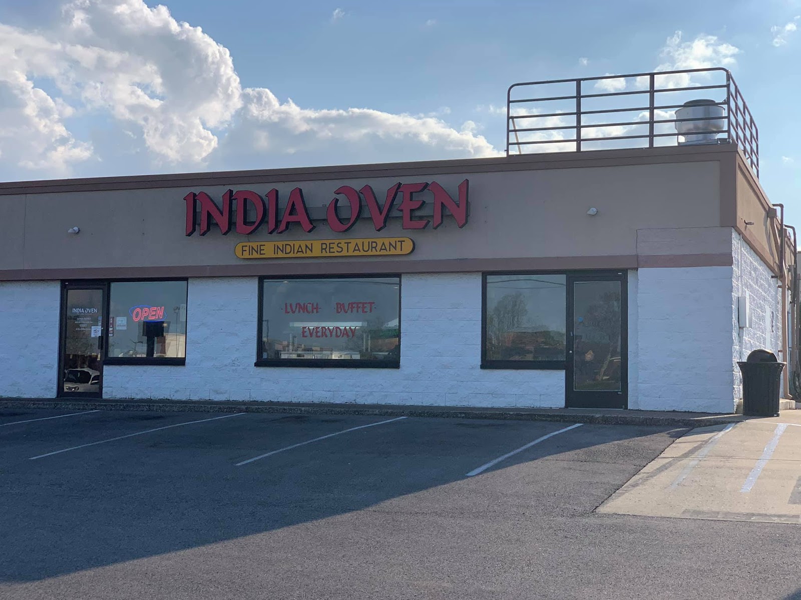 Mitchell's Eats India Oven Bowling Green, Kentucky