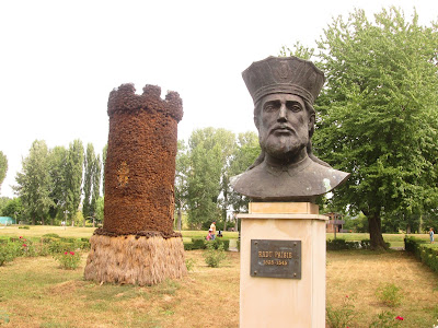 TRAS LAS HUELLAS DE HERÓDOTO. . . RADU VII PAISIE.