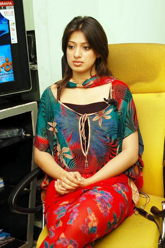 FANTASTIC MAILS: Lashmi Rai Cute stills