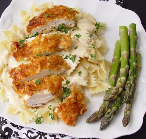 Crispy Chicken with Italian Sauce and Bowtie Noodles (NEW and IMPROVED) #dinner #pasta