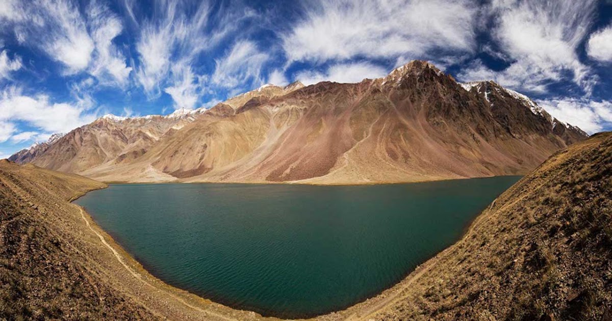 Известное озеро 7 букв. Chandratal Lake Himachal. Талое озеро. Озеро Толука. Lakes in Himachal.