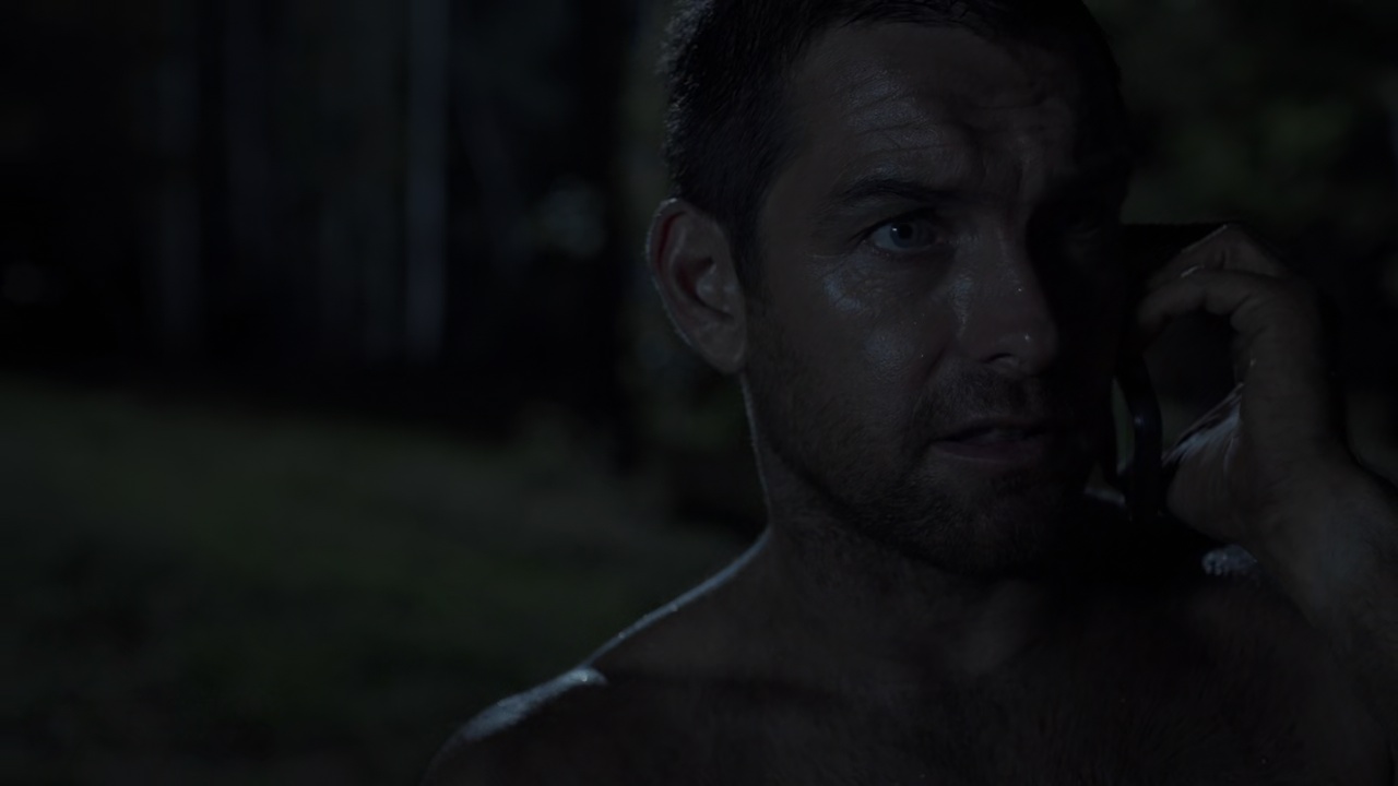 ausCAPS: Antony Starr nude in Banshee 1-01 "Pilot"