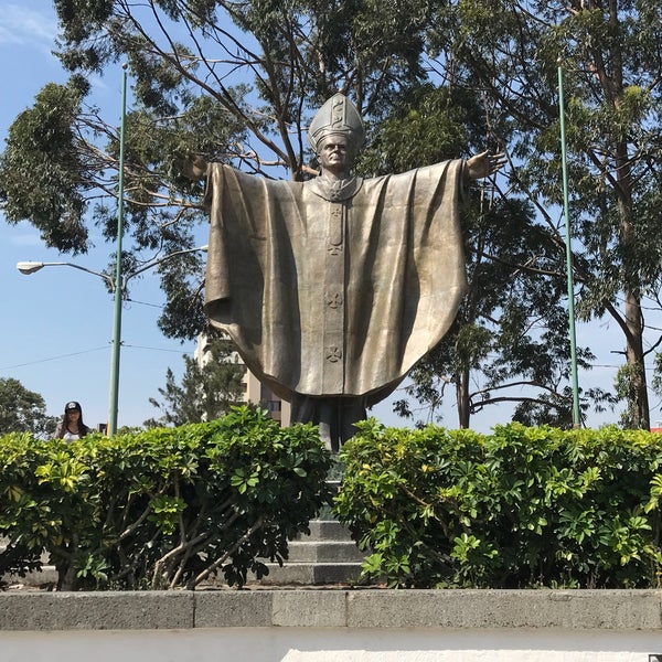 SAN JUAN PABLO II Karol Józef Wojtyla GUATEMALA. monumento a juan pablo II