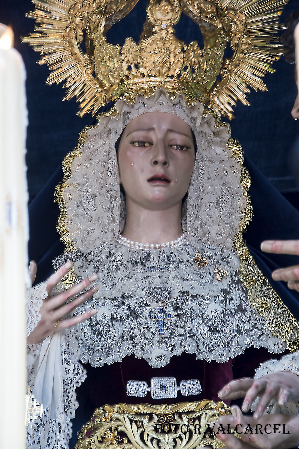 Cruz de Guía Decano de la información cofrade en Granada. VÍA LUCIS