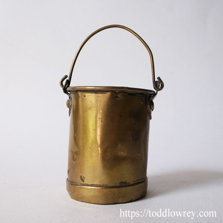 Todd Lowrey Antiques 真鍮製のバケツはいかが / Antique Brass Miniature Bucket