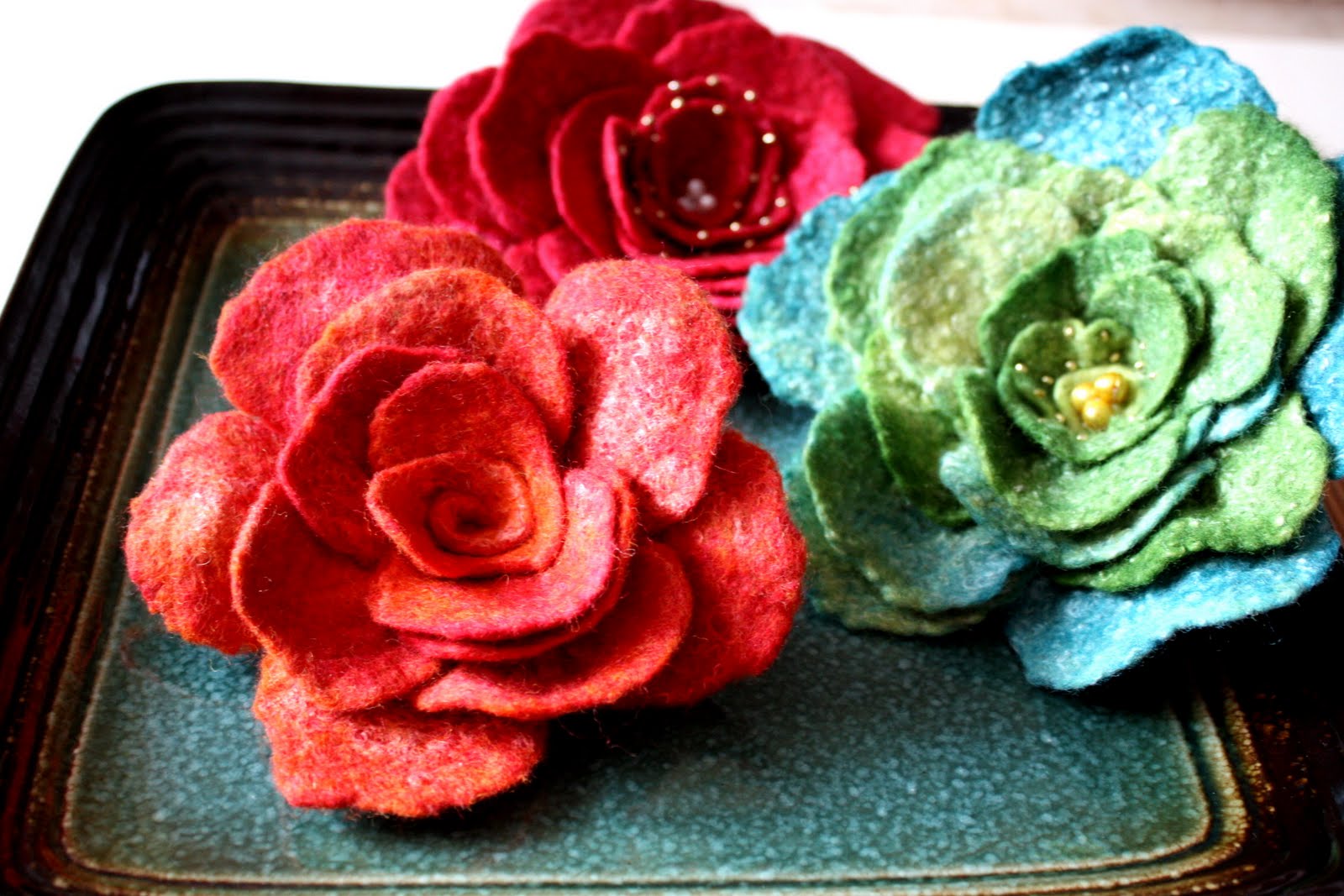 Laboratory of Fashion PDF TUTORIAL, Wet felted flower pin / brooch