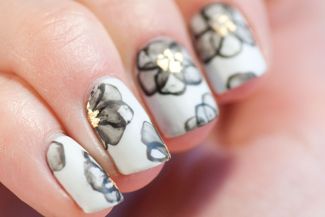 Black and White Flower Manicure