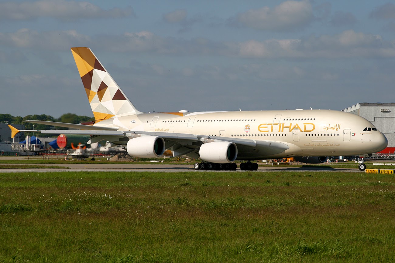 A380 Status: A380-861, Etihad Airways, F-WWAY, A6-APC (MSN 176)