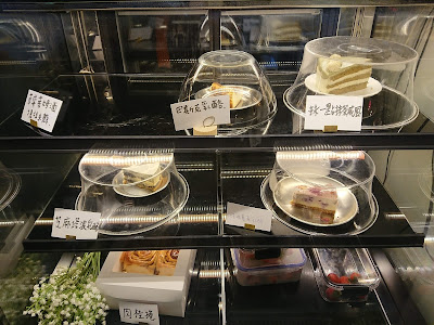 【永和貓咪咖啡廳】不限時咖啡廳——自由溫室 Liberbox Coffee｜早午餐、甜點、下午茶、Wi-Fi（文內有菜單）　甜點櫃