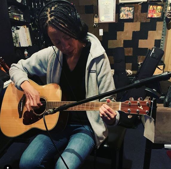 Cranial guitar critical essays 07 image