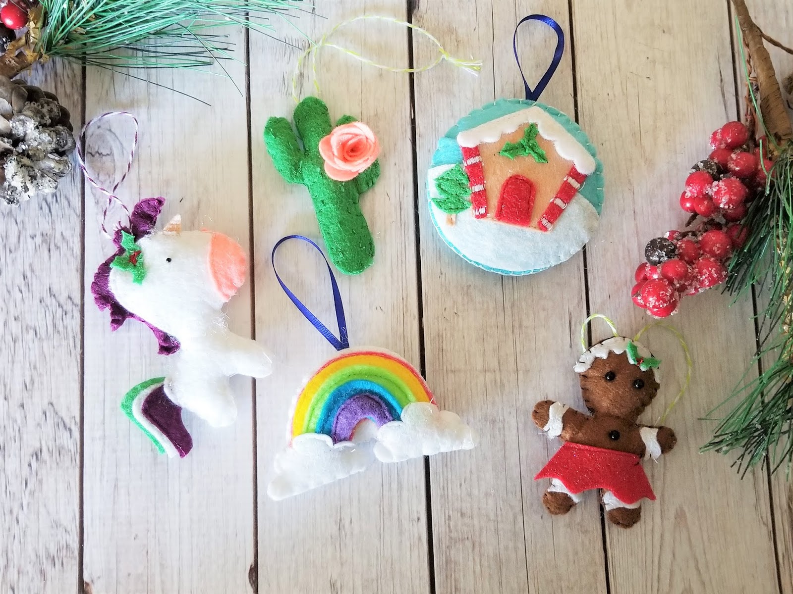 Fantastic Handmade Felt Christmas Ornaments Sew Simple Home fantastic-handmade-felt-christmas-ornaments-sew-simple-home