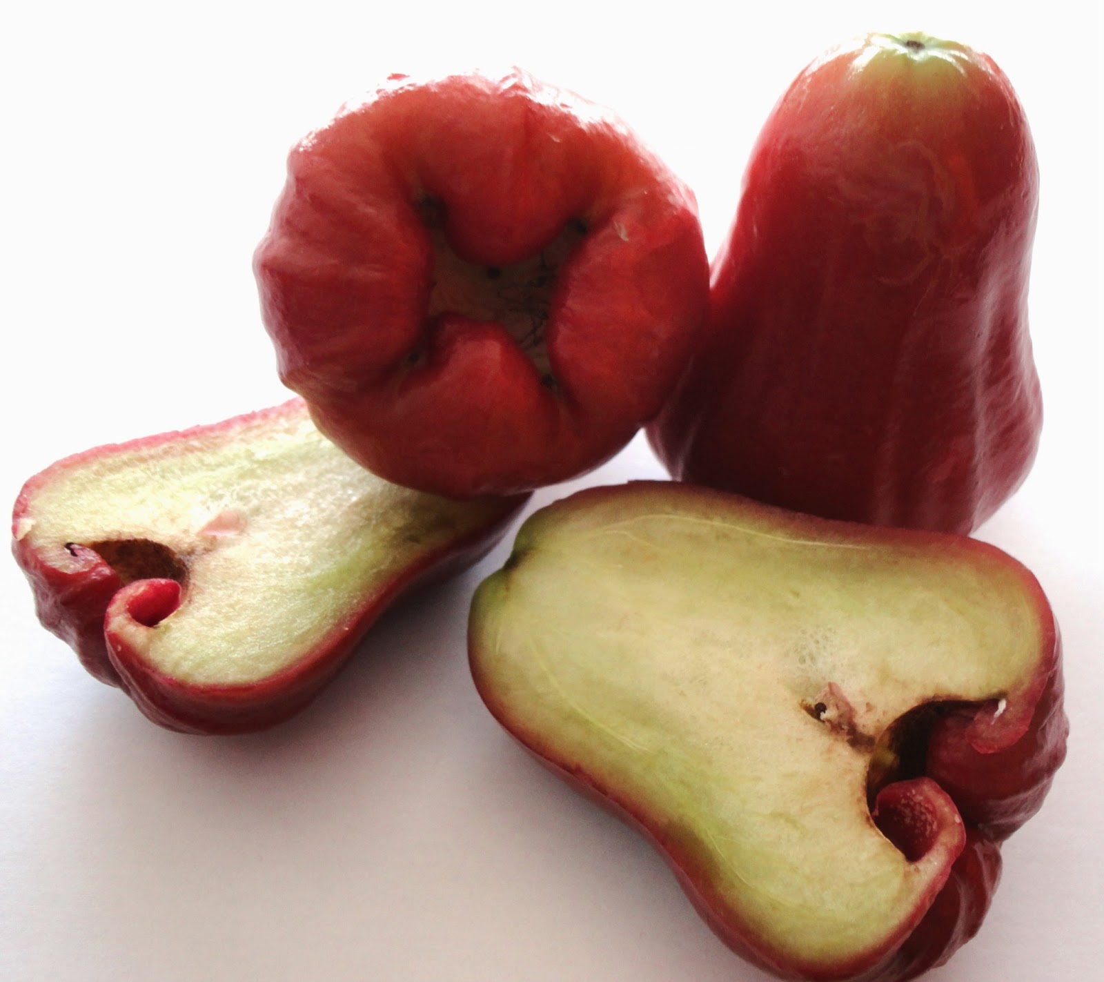 Нажмите на фрукт. Тайское яблоко Чомпу. Чомпу- малабарская слива- розовое яблоко. Jambu фрукт. Jambu фрукт джамбо.