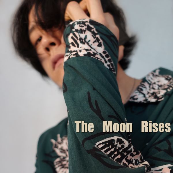QWER – The moon rises – Single