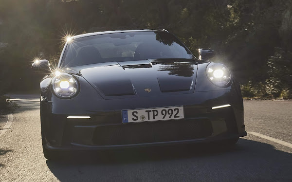 Porsche 911 GT3 Touring ganha opção de câmbio PDK automático