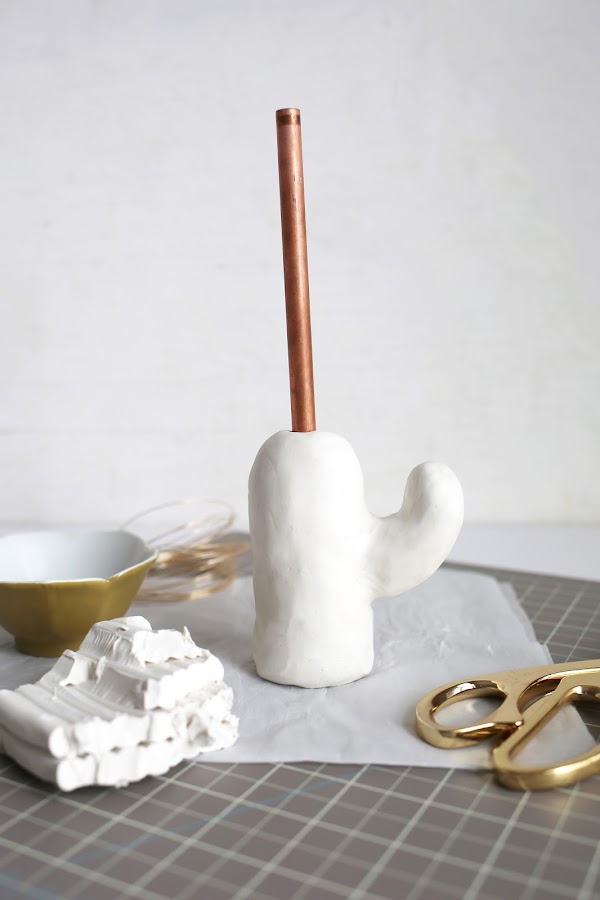 diy-tutorial-precioso-florero-forma-cactus