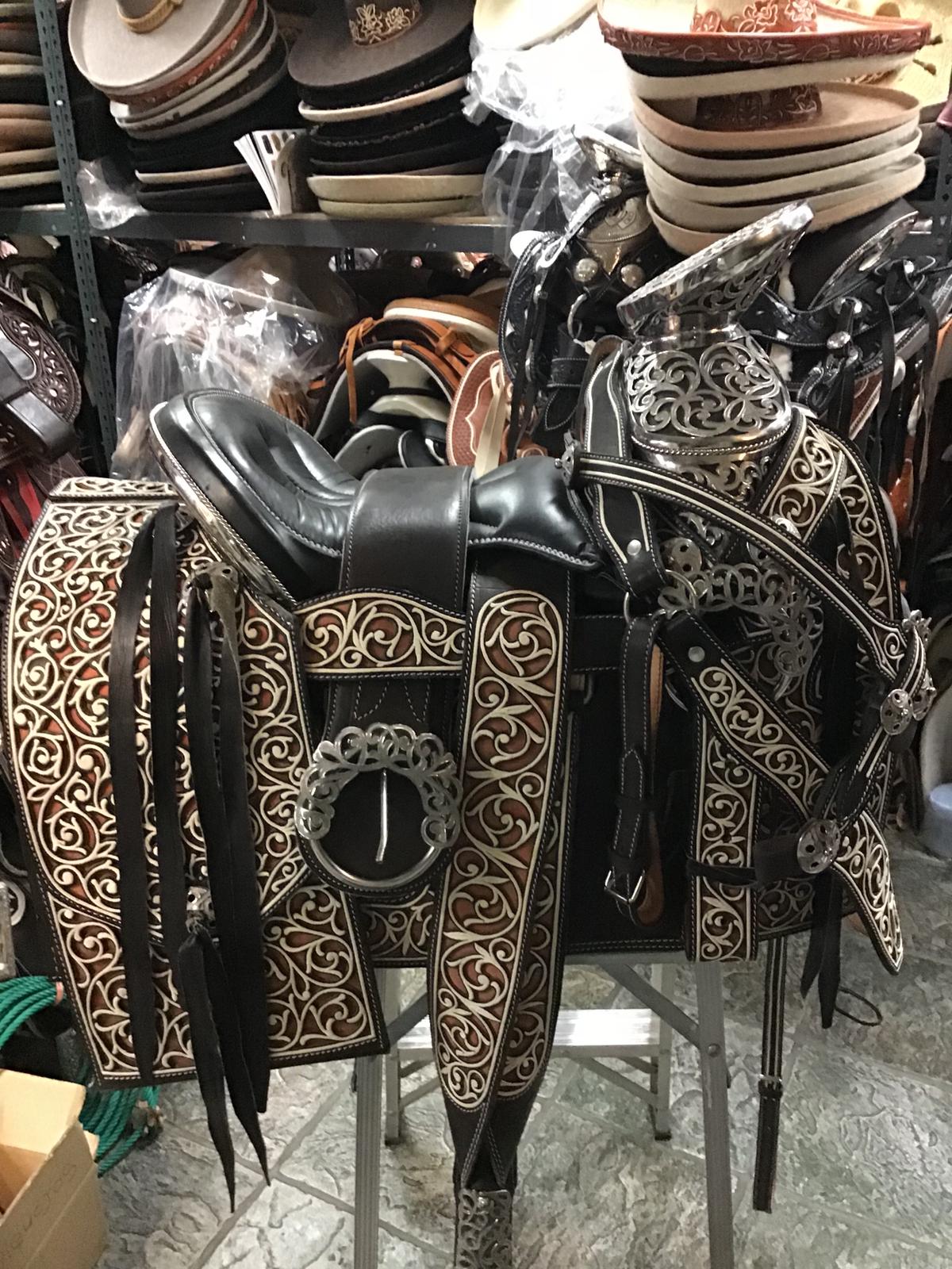 horse saddles for sale