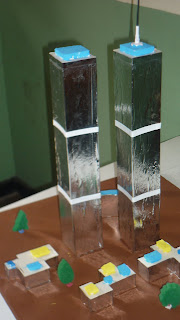 maqueta torres gemelas usando papel aluminio
