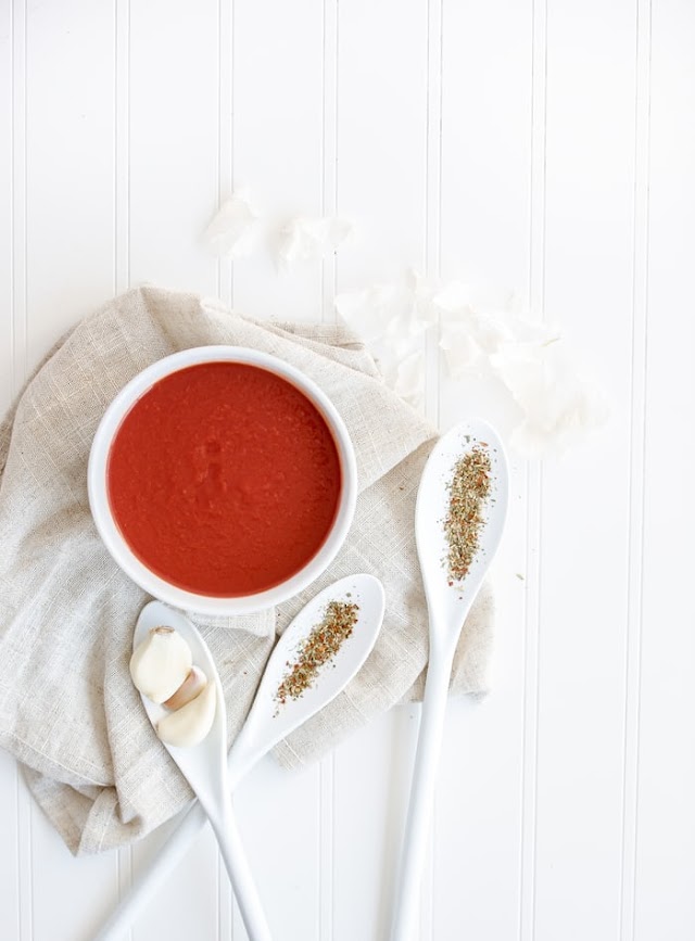 How do you make tomato soup from scratch?