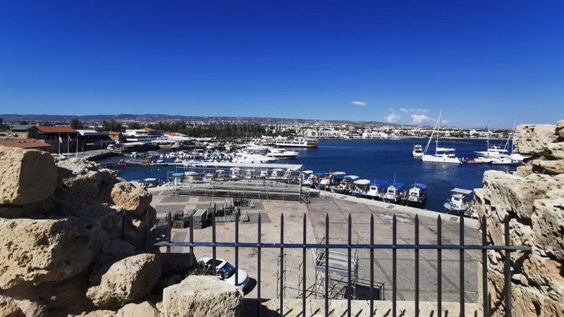 Набережная и морской порт в Пафосе