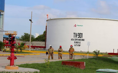 Técnicos de Pemex sellan con fracking fuga en Nuevo León