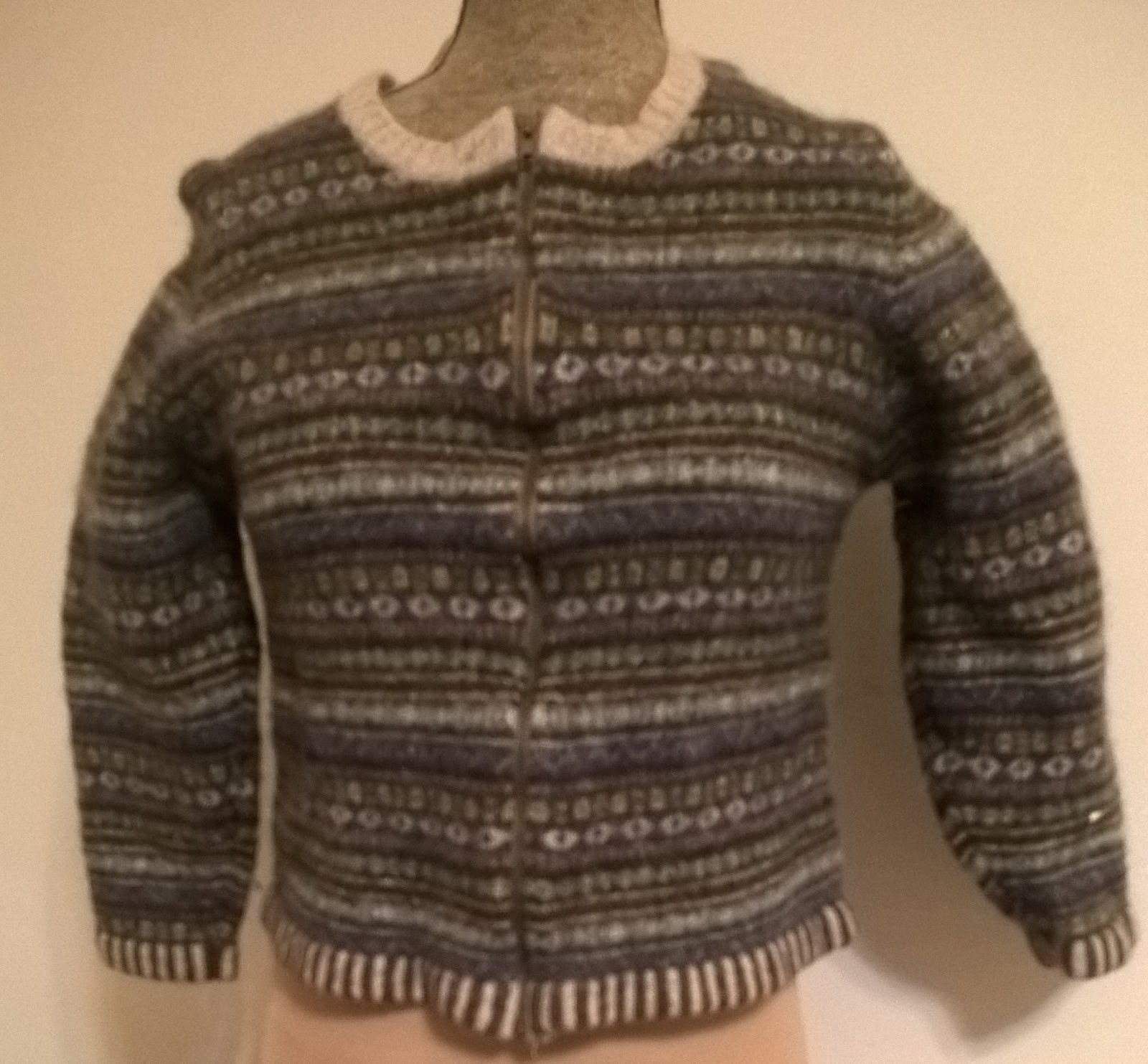 Refashion Co-op: Save the Shrunken Sweater; Make Mittens!