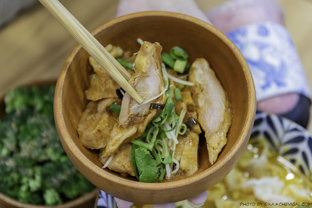 花山家宣飲麵鋪最新分店開幕囉!大啖文青乾拌麵、暖暖雙雙麵,還有麻辣手工水餃好夠味!