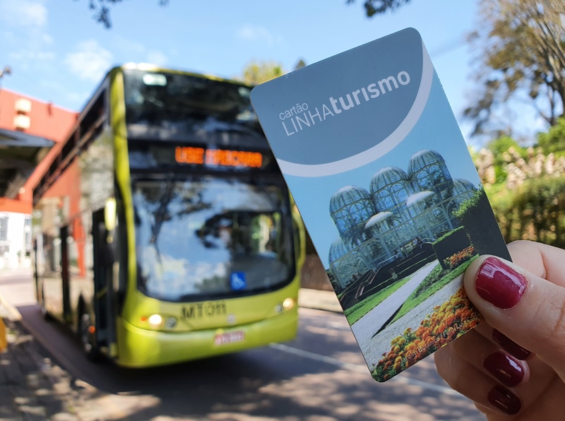 Linhas de ônibus de Curitiba têm nomes curiosos e bizarros. Veja e  divirta-se!