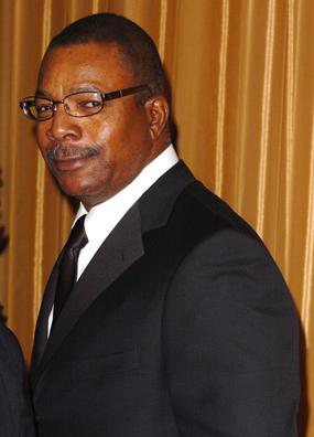 Carl Weathers HairStyle (Men HairStyles) - Men Hair Styles Collection