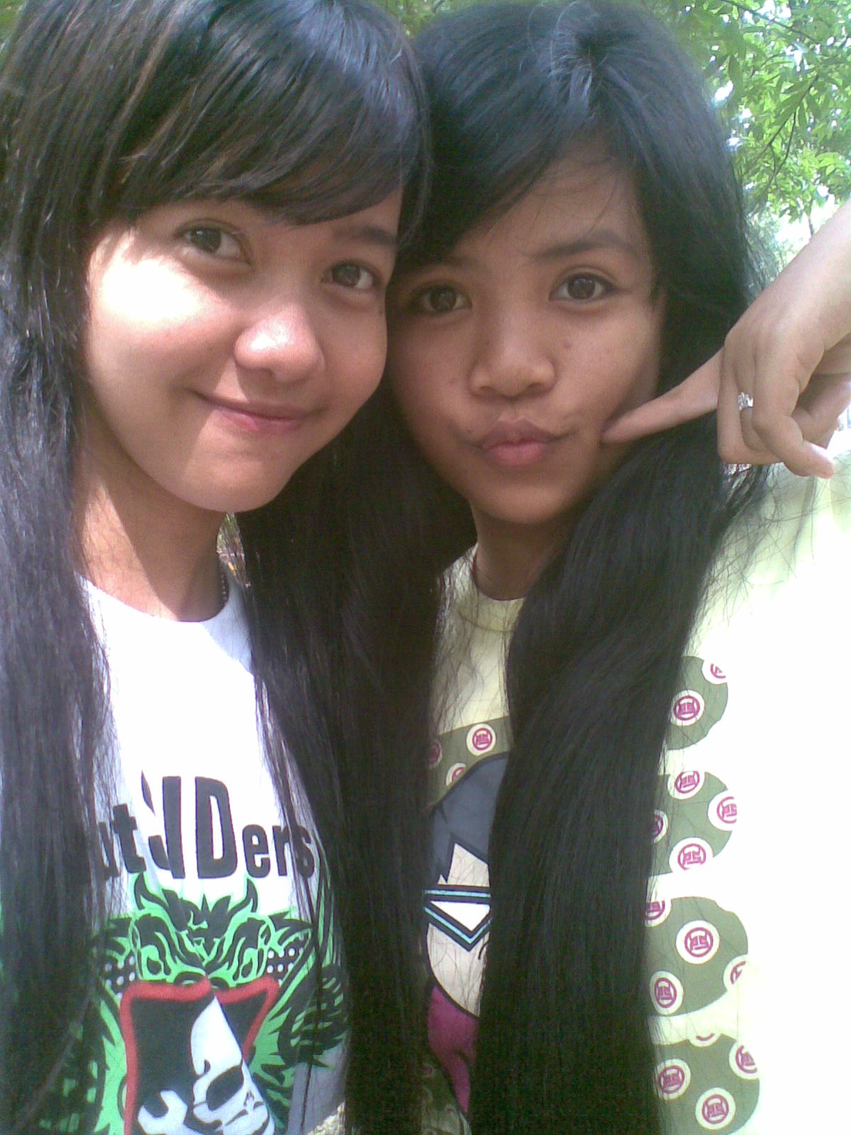 a k z e i r Cerpen Sahabat Kecil