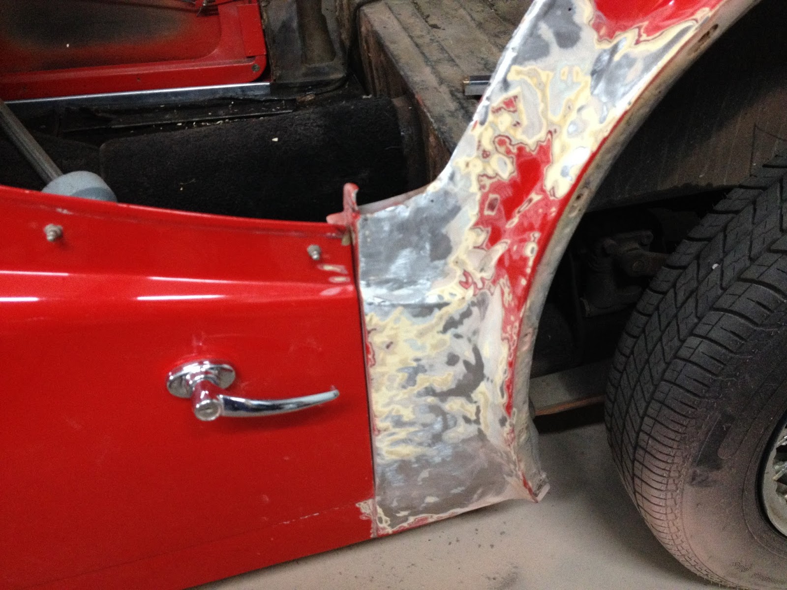 THE SHEFFIELD SHUTTLE BODYWORK CONTINUES...FITTING PANELS