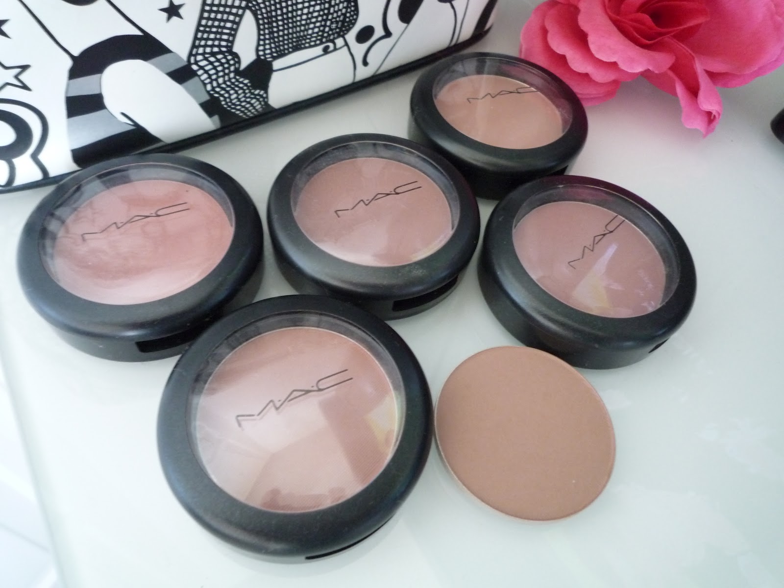 румяна mac pink cult. Mac румяна peachy keen. румяна мак цвета. румяна мак палитра. Mac peaches.