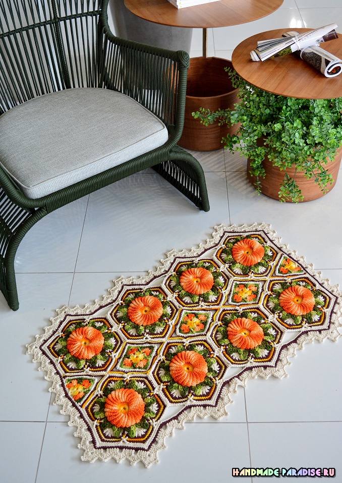 «Оранжевая цветочная плитка» - коврик крючком (1)