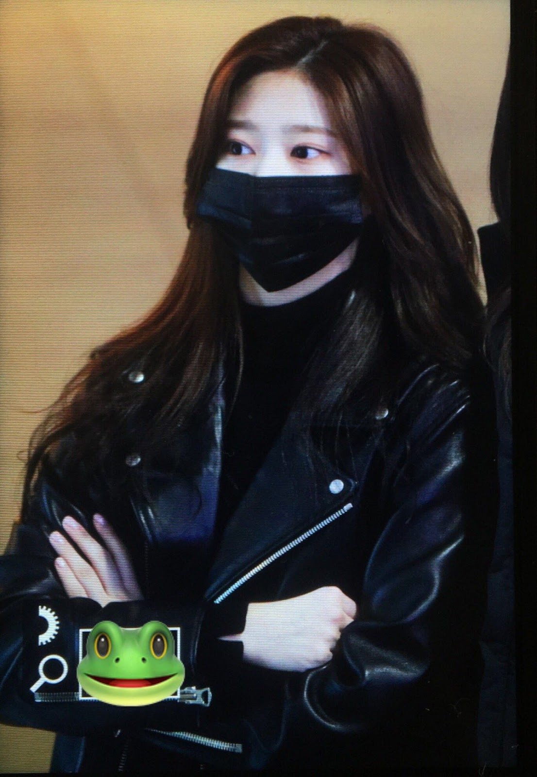 theqoo inserted image