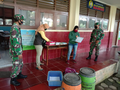 Upaya Putus Mata Rantai Penularan Covid-19, TNI dan Babinsa Terapkan PPKM Upaya Putus Mata Rantai Penularan Covid-19, TNI dan Babinsa Terapkan PPKM