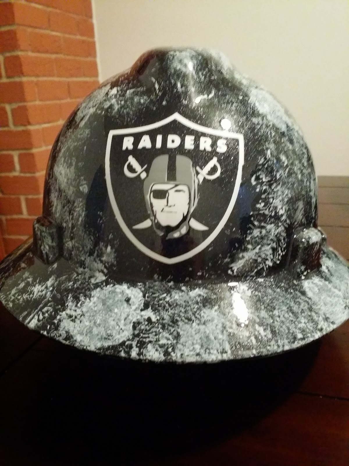 Zimmer DesignZ Custom Paint Oakland Raiders hard hat