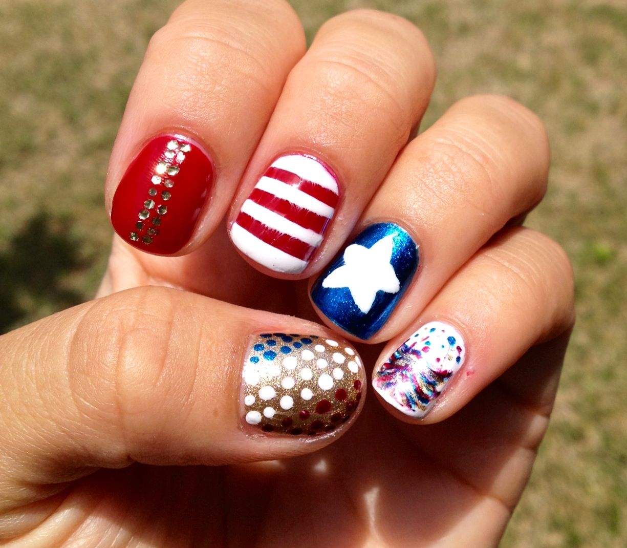 my pretty paints: Fourth of July Nails!