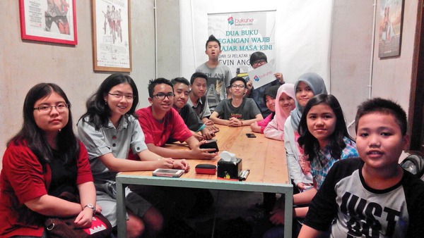 Ekskul Bikin Video Bareng Ekskul Bikin Video Bareng