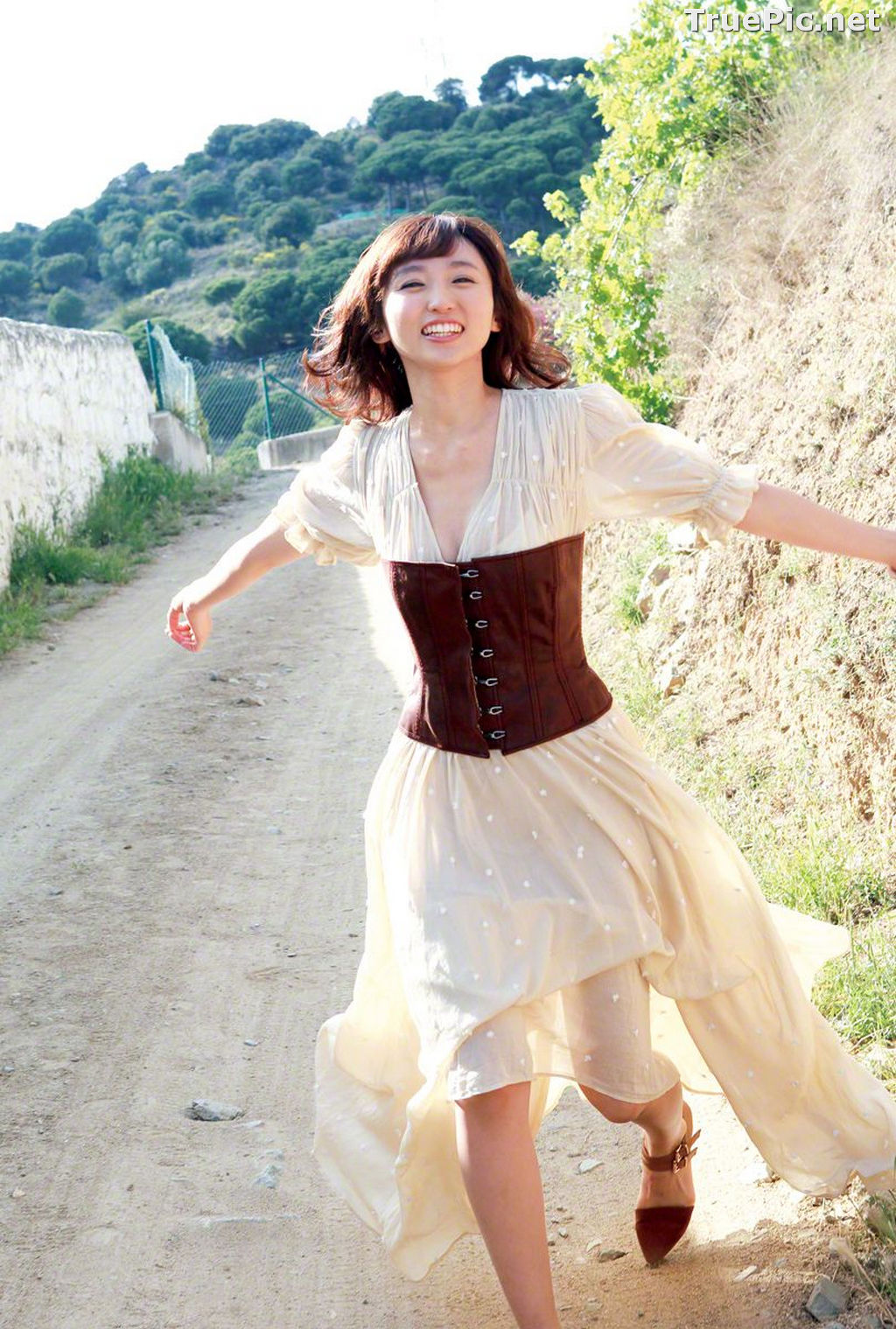 Image Wanibooks No.125 – Japanese Gravure Idol and Singer – Risa Yoshiki - TruePic.net - Picture-13