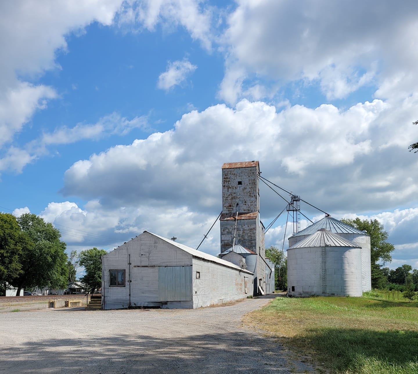 Towns and Nature Ware, IL Wooden Grain Elevator