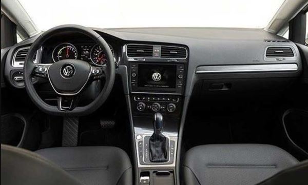 volkswagen e-gofl 2019 front cabin view