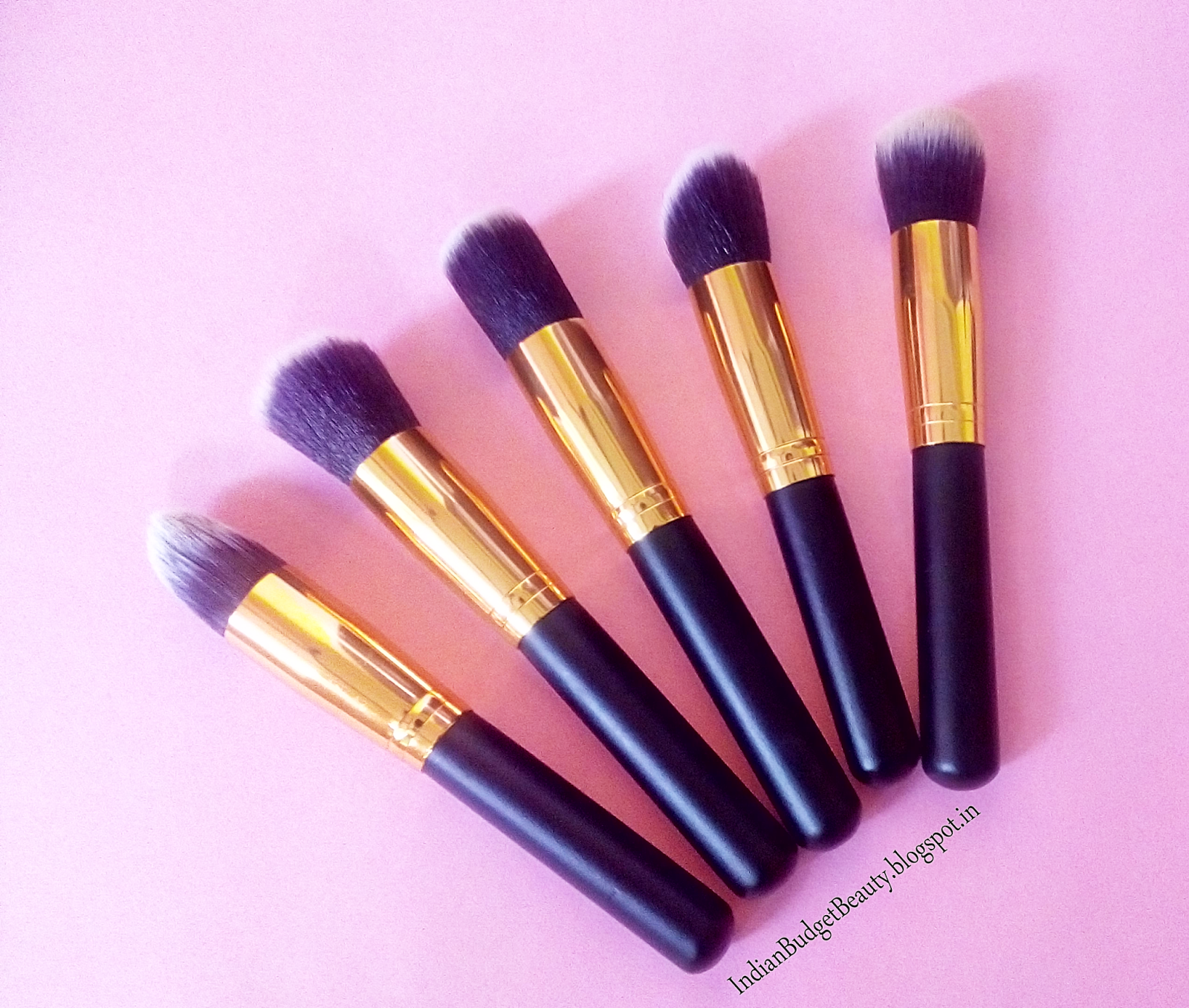 Amazon.in Affordable 10 piece Kabuki Makeup Brush Set Available In