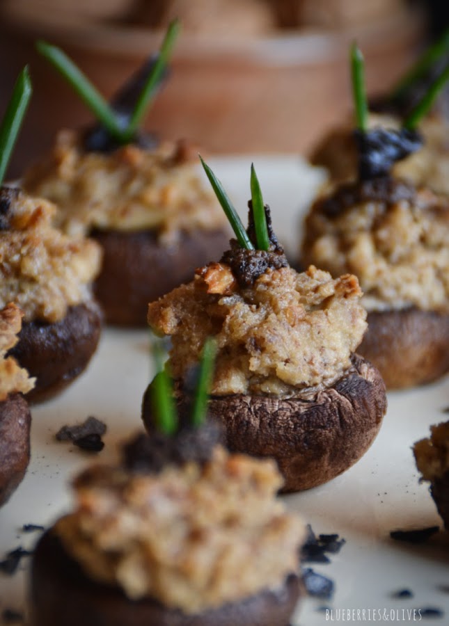 CHAMPIÑONES RELLENOS 