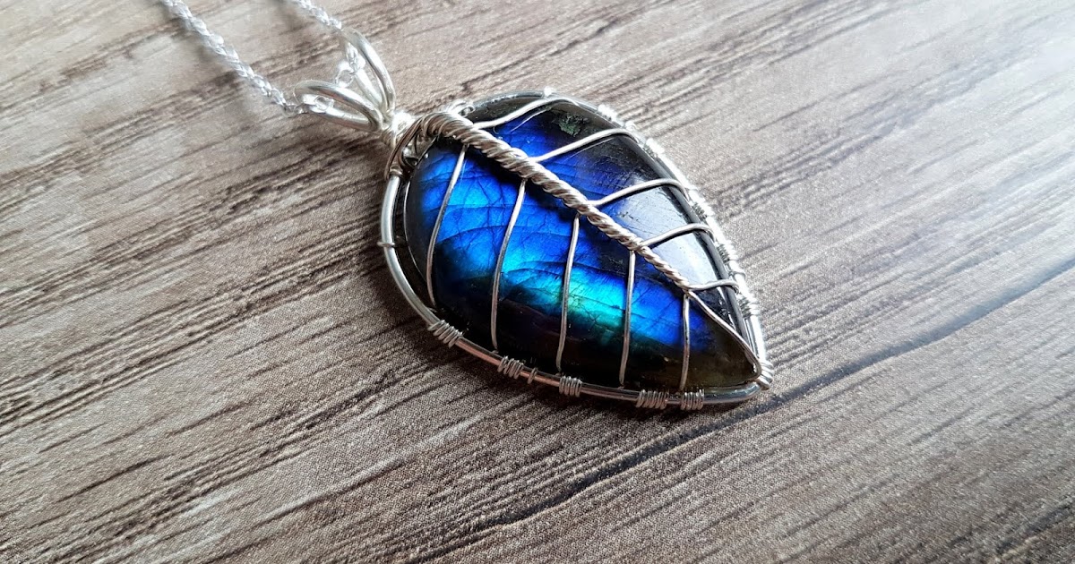 Jessy Herc Tutorial Wirewrap leaf pendant with a gemstone
