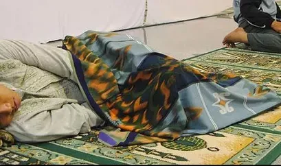 Hukum Memanfaatkan Fasilitas Masjid Untuk Tidur