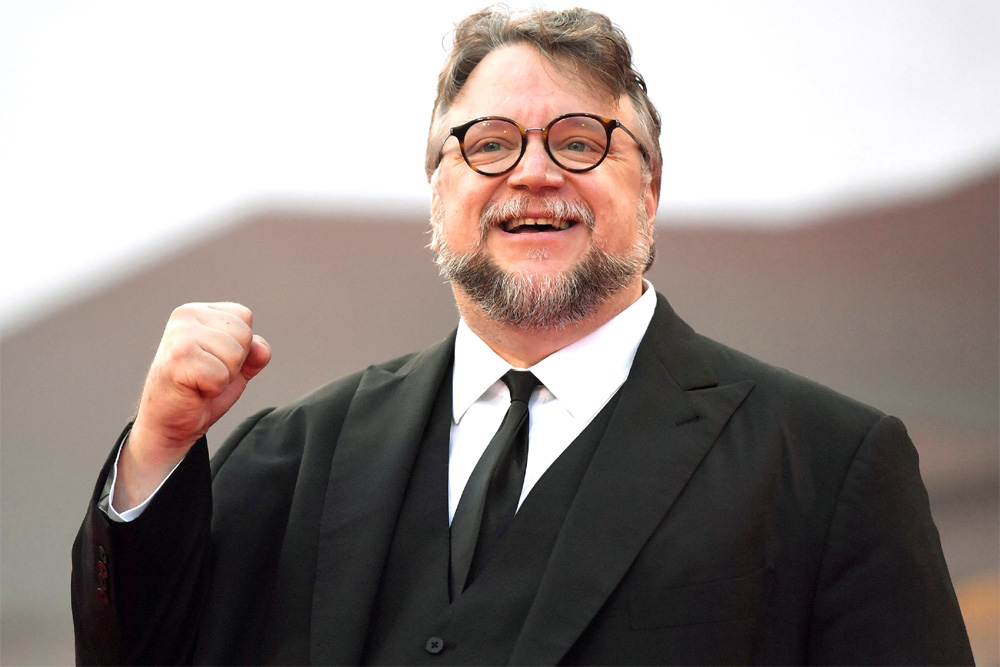 Guillermo Del Toro Honored In Epic Fashion By The City Of Toronto - 7svtfcp