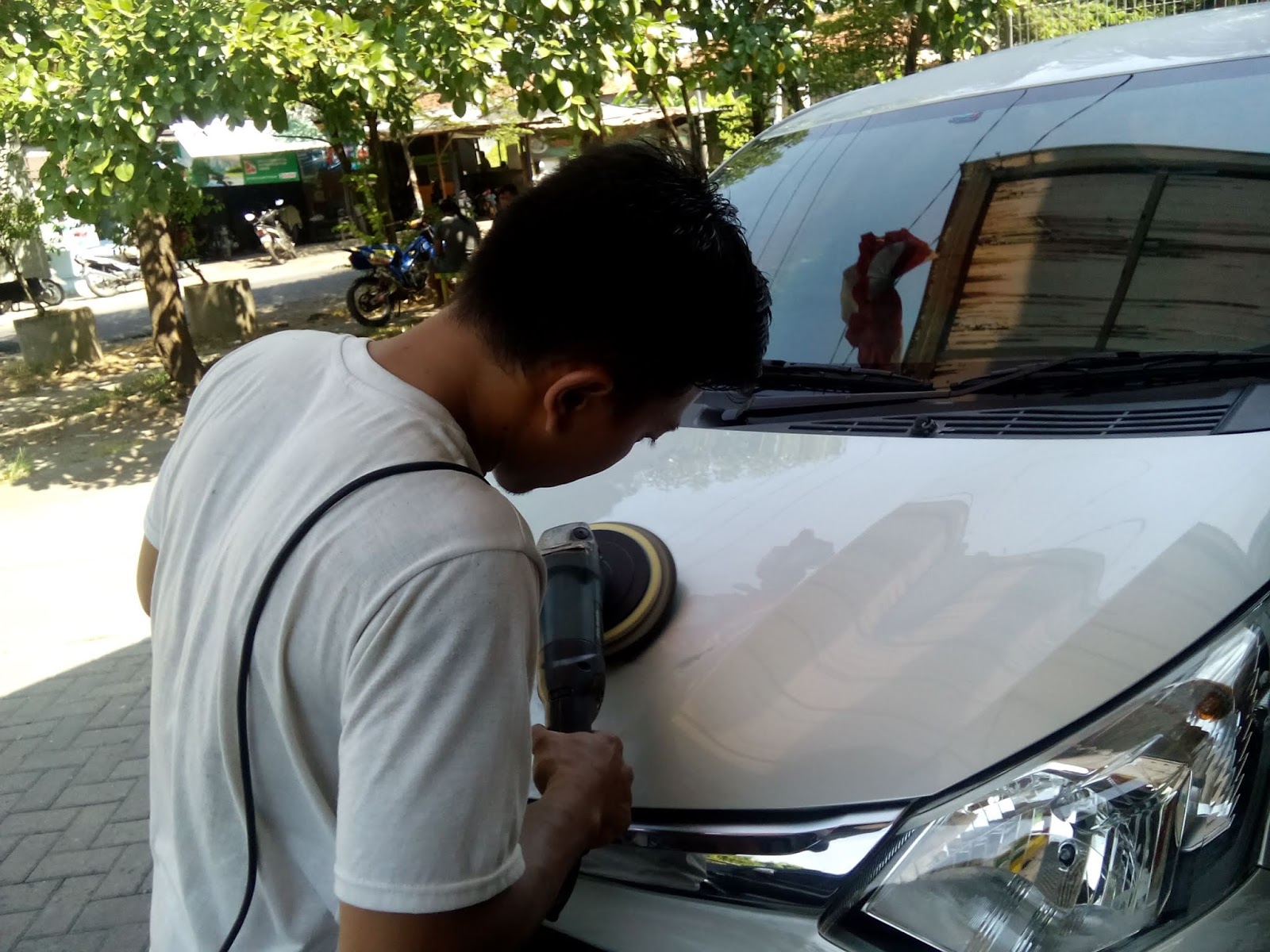 SALON MOBIL SURABAYA "BEST ONE" BIKIN KINCLONG : Anti Karat Mobil "BEST