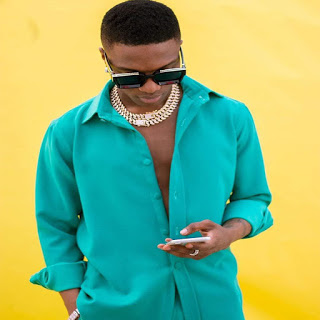 Wizkid - Body (Che Che Che) Download Mp3 Já disponível na plataforma Dezasseis News, o single de "Wizkid" intitulado "Body (Che Che Che)". Aconselho-vos a conferir o Download Mp3 e desfrutarem da boa música no estilo Afro Beat.