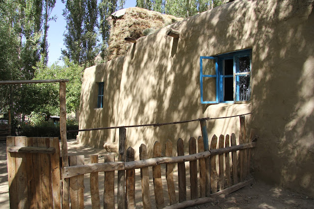 Tadjikistan, Haut-Badakhshan, Pamir, Garmchashma, maison pamiri, © L. Gigout, 2012
