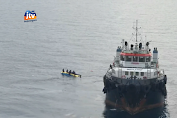 Perahu Berpenumpang 7 Orang Terbalik Di Laut Tuban